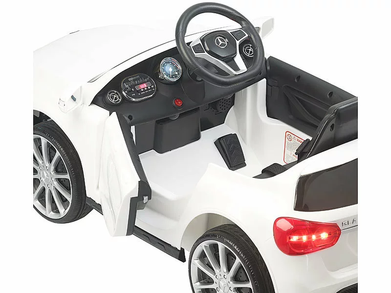 Playtastic Kinderautos:Kinderauto Mercedes-Benz GLA 45, Bis 7 Km/h, Fernsteuerung, MP3, Weiß 7 Playtastic Kinderautos:Kinderauto Mercedes-Benz GLA 45, Bis 7 Km/h, Fernsteuerung, MP3, Weiß – Bild 5