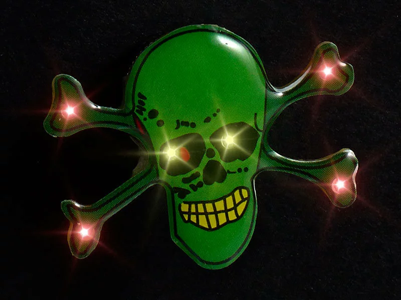 Lunartec Blink-Pin Mit Batterie:Blink-Pin Mit LED & Magnetclip "grüner Totenkopf" 4 Lunartec Blink-Pin Mit Batterie:Blink-Pin Mit LED & Magnetclip "grüner Totenkopf" – Bild 2