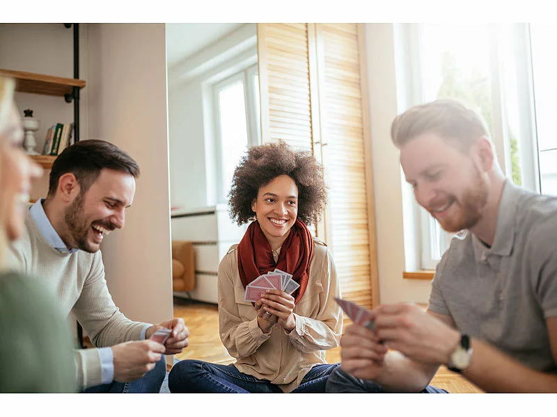 Grand Straight Royale GSR Casino-Kartenmischer:Manuelle Kartenmisch-Maschine Für 2 Decks á 54 Karten, Schwarz 5 Grand Straight Royale GSR Casino-Kartenmischer:Manuelle Kartenmisch-Maschine Für 2 Decks á 54 Karten, Schwarz – Bild 3